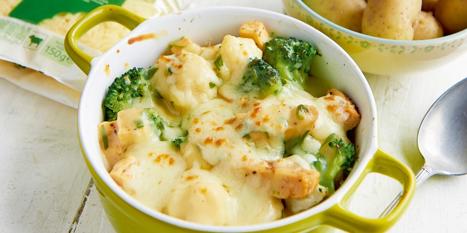 Vegetarisch stoofpotje met broccoli, bloemkool en mozzarella