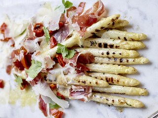 Gegrilde asperges met Pata Negra
