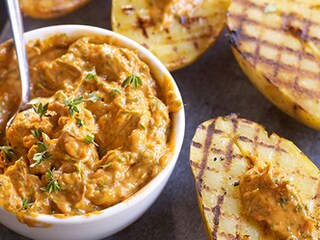 Speciale aardappelen en aromatische boter voor de barbecue