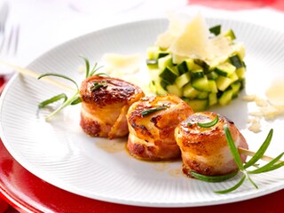 Jakobsvruchten in een knapperig jasje en tartaar van courgettes