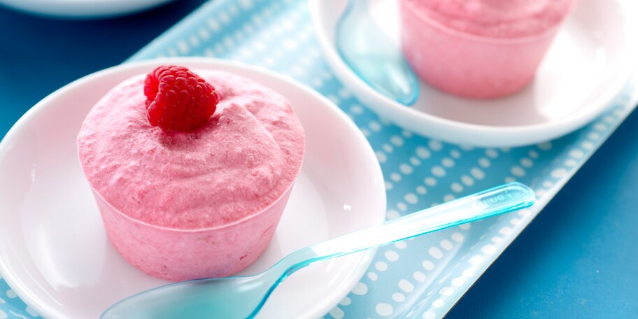 Gekoelde frambozensoufflé
