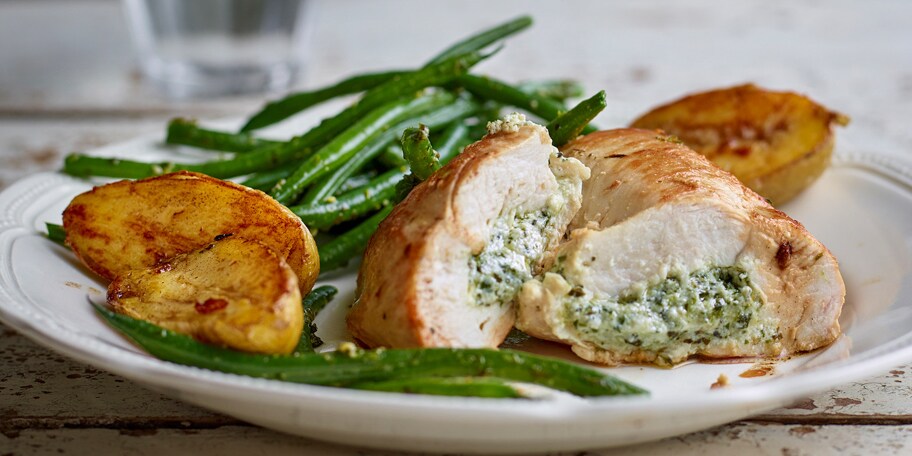 Filets de poulet farcis à la ricotta et au pesto