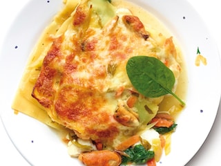 Lasagne de cabillaud avec des moules