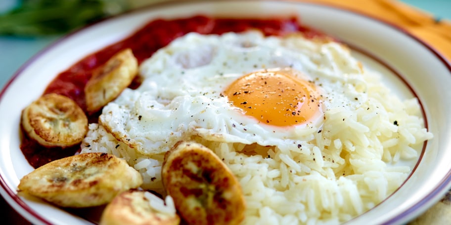 Arroz a la cubana (riz à la cubaine)