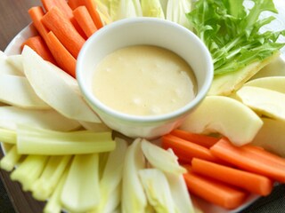 Fondue met hervekaas en fijne groenten