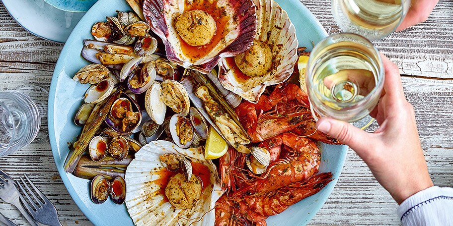 Coquillages, crustacés et salsa chimichurri au citron