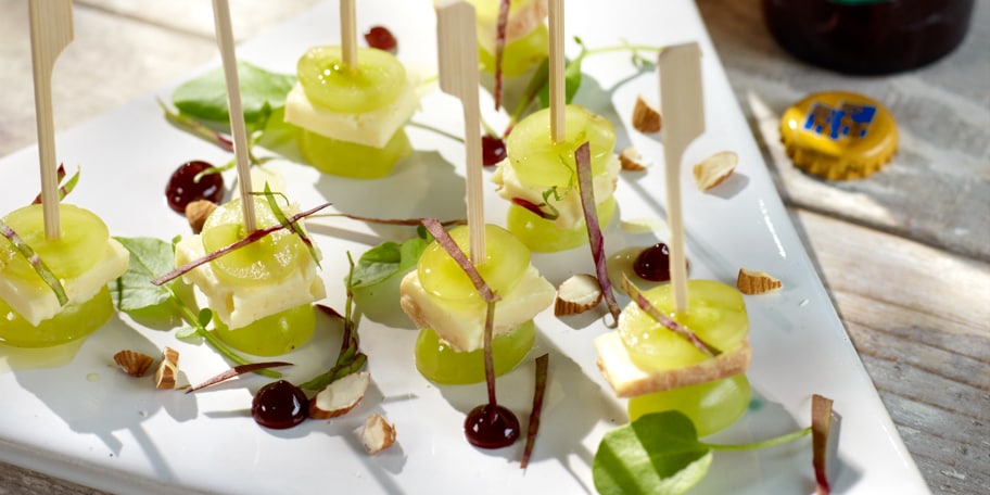 Bouchées de fromage de Herve aux raisins