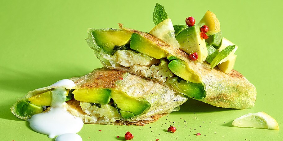 Croques de feuilles de brick à l’avocat et à la truite