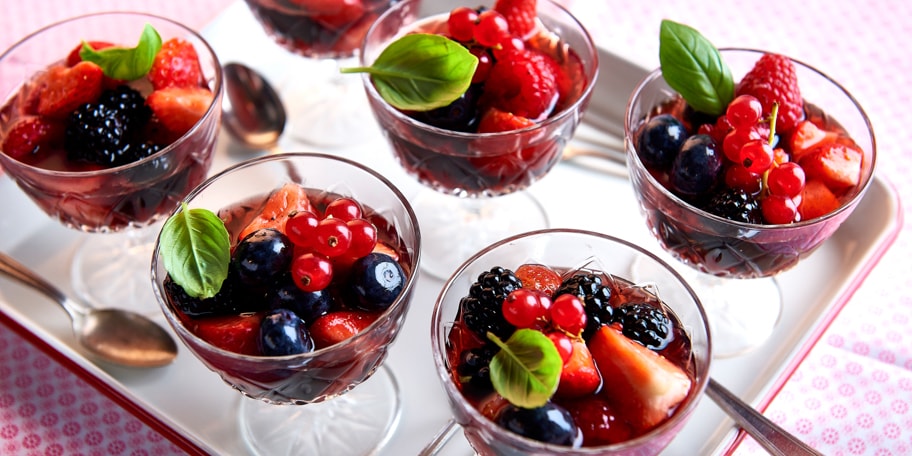 Soupe de fruits rouges au porto et aux épices