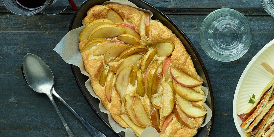 Soufflé-omelet met appelen en peren