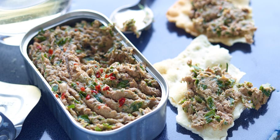 Sardinenrillettes met verse kruiden