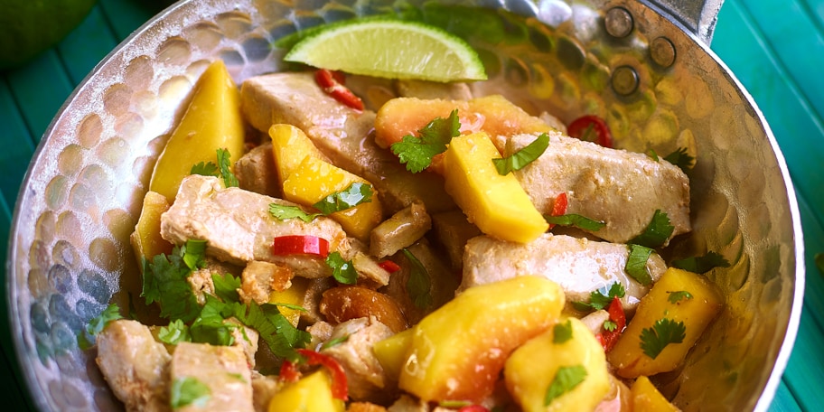 Gewokte tonijn met exotisch fruit