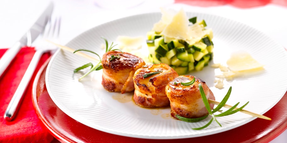 Jakobsvruchten in een knapperig jasje en tartaar van courgettes