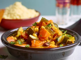 Groentetajine met rozijnen