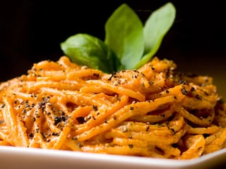 Pâtes onctueuses aux tomates et basilic