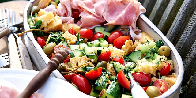 Panzanella met ham