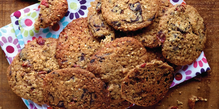 Cookies met pure chocolade cranberries en lijnzaadjes