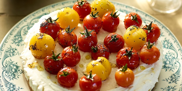 Cheesecake met geitenkaas en gemarineerde tomaten