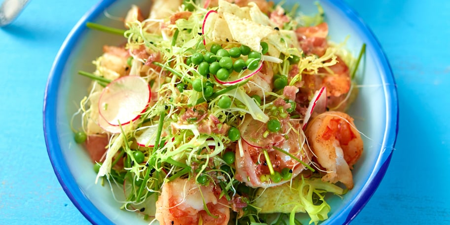 Salade de scampis assaisonnée de vinaigrette à la pancetta