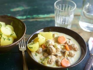 Blanquette van balletjes met groentjes