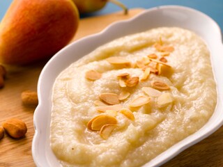 Mousseline van peren met amandelen