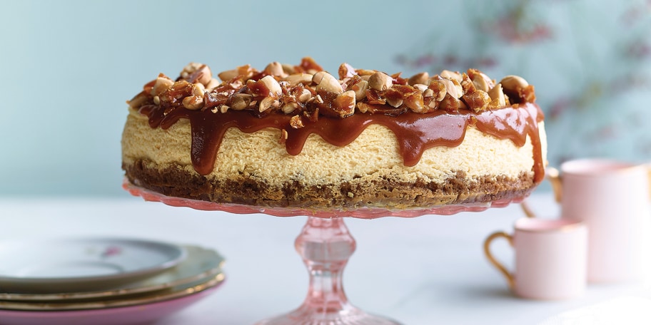 Cheesecake met amandelen en karamel