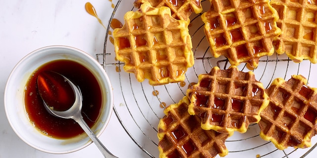 Luikse wafels met butternutpompoen en esdoornsiroop