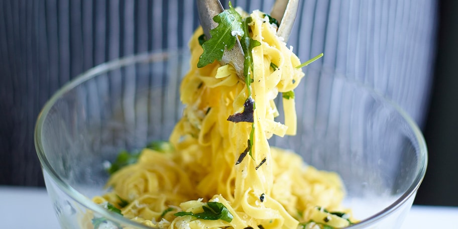 Fettuccine met pecorino en truffel