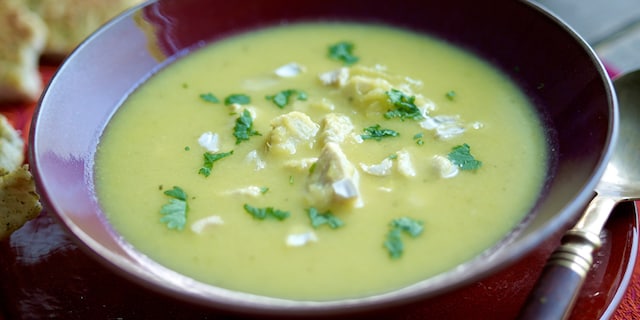 Indische velouté met kip en ananas