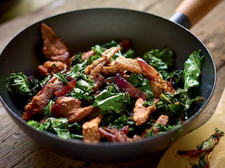 Wok de mignon de porc et kale