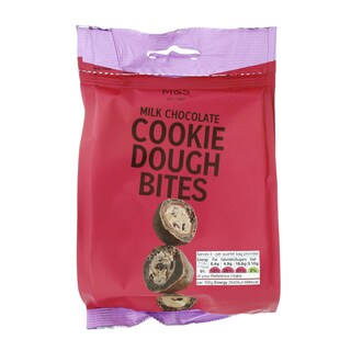 Marks&Spencer | MILK CHOCOLATE COOKIE DOUGH BITES 