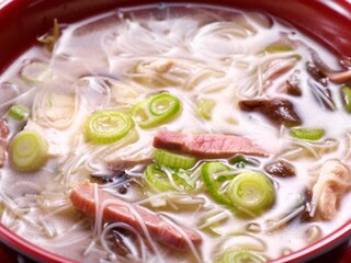 Soep met kip en soja