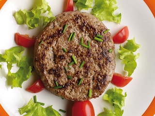 Burgers-tortue et pâtes aux petits légumes