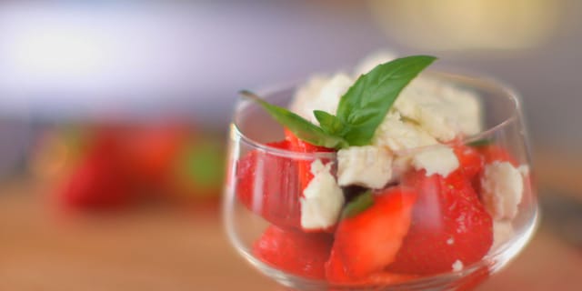 Aardbeienslaatje met feta