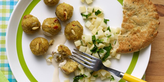 Kippenballetjes met bulgur