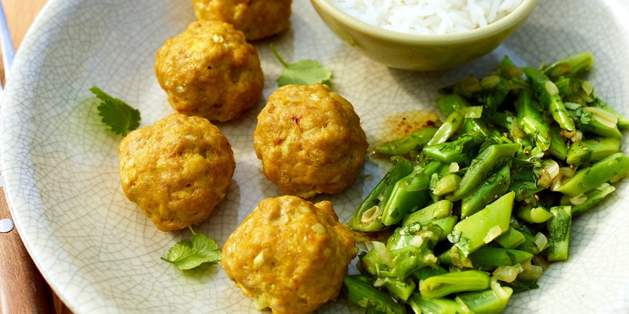 Boulettes hachées au gingembre et haricots verts