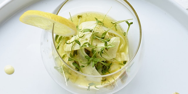 Tagliatelle van rauwe asperges