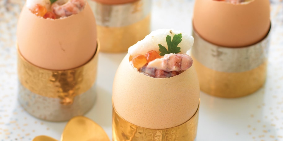 Eieren met grijze garnalen