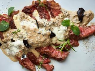 Rundgebraad met champignons en tartufata