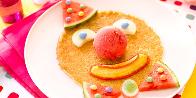 Crêpe-clown aux fruits