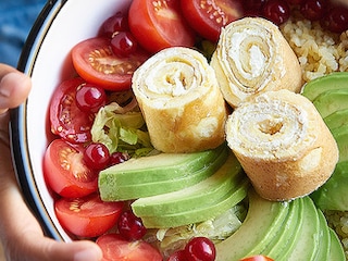 Salade de boulgour avec omelette roulée