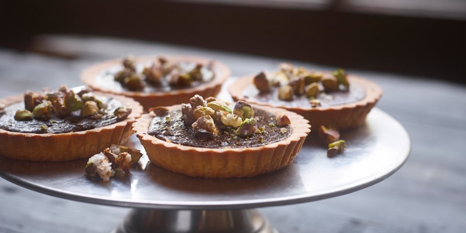Chocoladetaartjes met pistachenoten