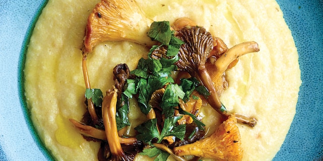 Polenta crémeuse et poêlée de champignons