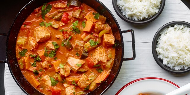 Cocotte de saumon aux légumes et au lait de coco