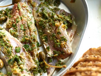 Crostini aux filets de sardines et salsa verde