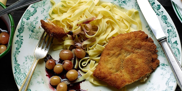 Cordon bleu van kalkoen met Comté en pasta met druiven