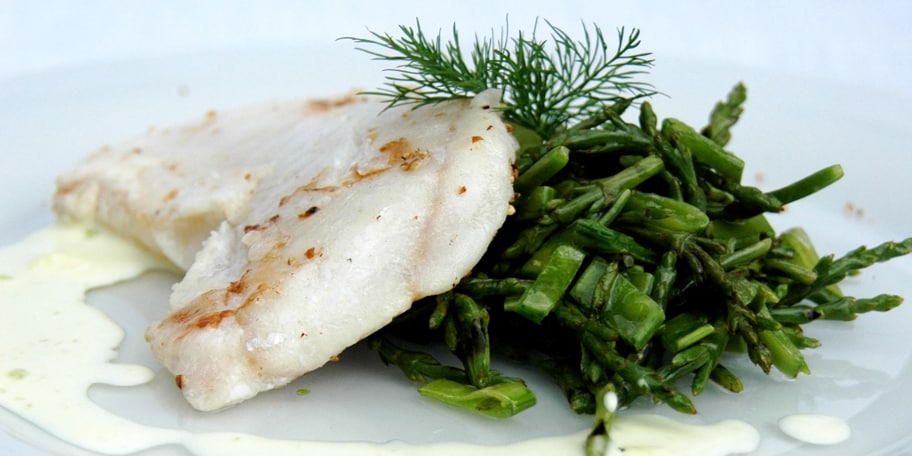 Wijtingfilet, knapperige salade en room met wasabi