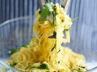 Fettuccine met pecorino en truffel