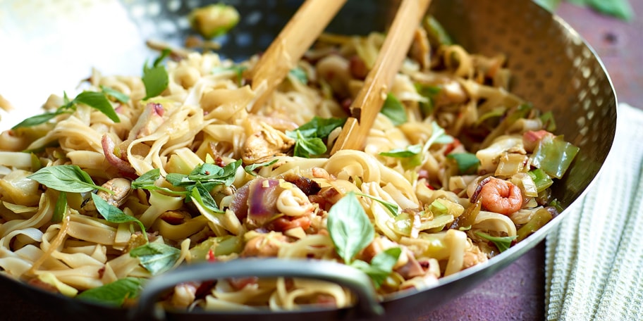 Thaise noedels met zeevruchten