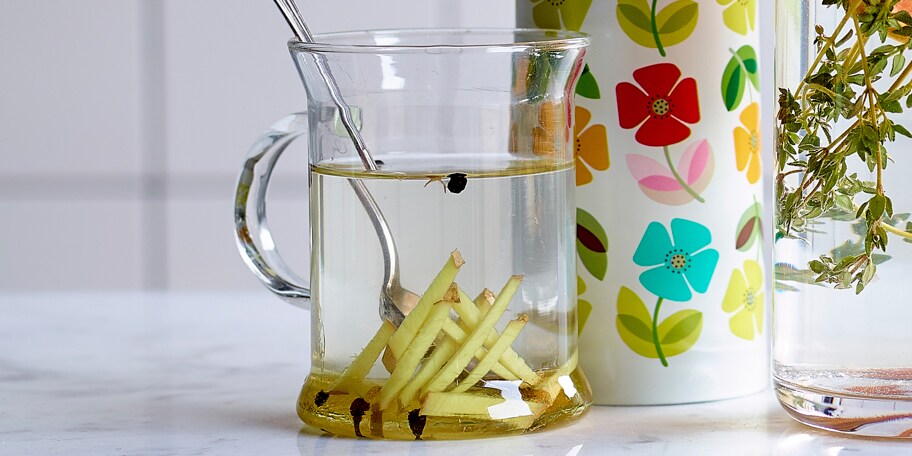 Eau aromatisée gingembre-miel-poivre